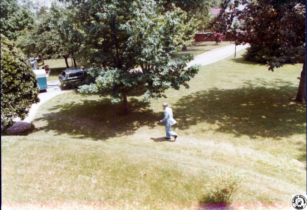 1977 05 03 14 NC Governors Mansion.jpg